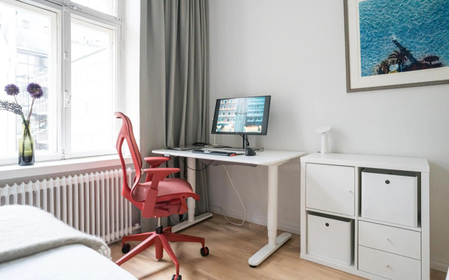 Luxury 2BR Central Getaway, Workation, Staycation, Remote Work