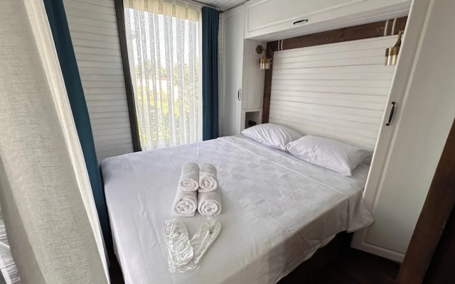 Flu Alaçatı Tiny House Otel
