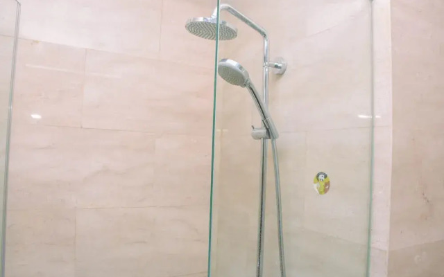 Fancy And Nice Studio Room At Menteng Park Apartment