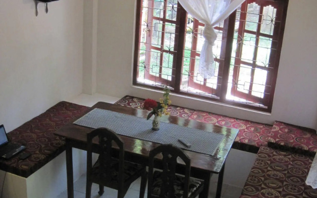 Jungleside House