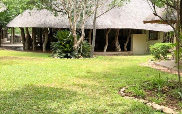 Tomo Safari Lodge