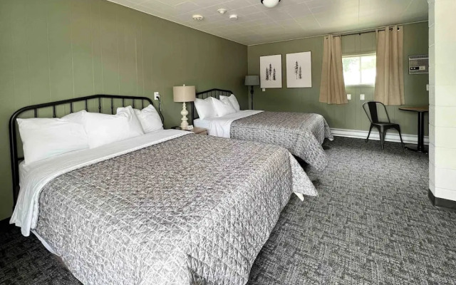 The Trail Inn - Melita, Manitoba - HWY 83/ HWY 3