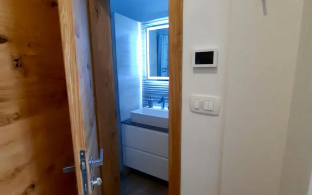 Apartment Silver