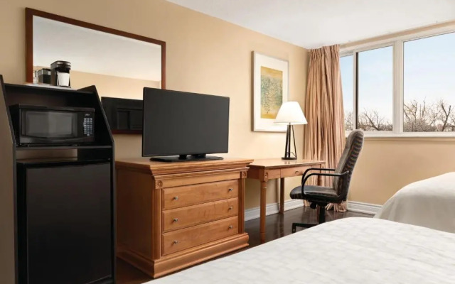 Travelodge By Wyndham Richmond Hill