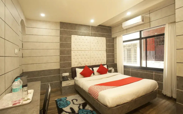 OYO 576 Hotel Daniel