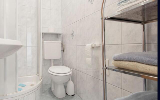 Old Stone - A2(4+1) in Sukosan