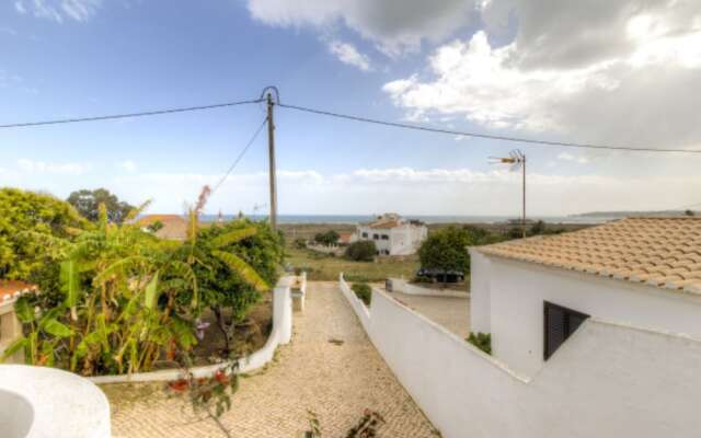 Villa 2 Bedrooms With Wifi And Sea Views 107983