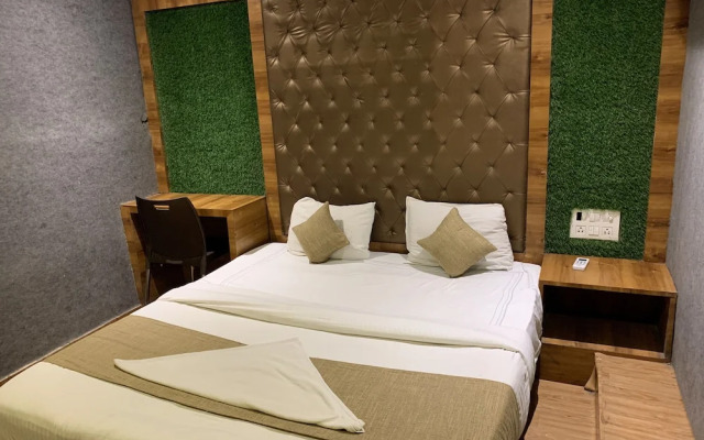 Hotel Riva International - Near Nesco Center