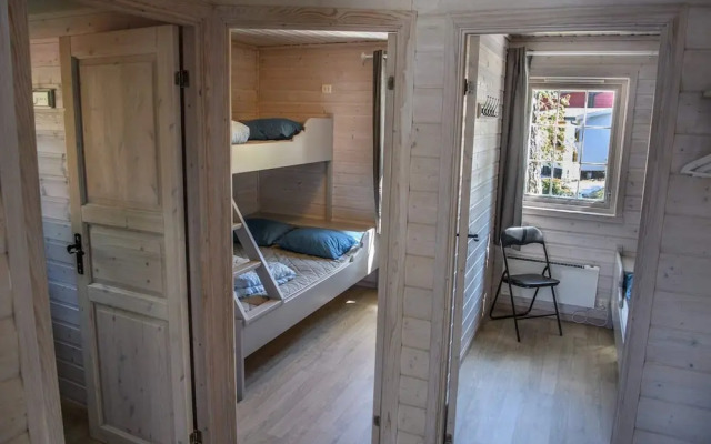 Spacious Holiday Home in Kinsarvik