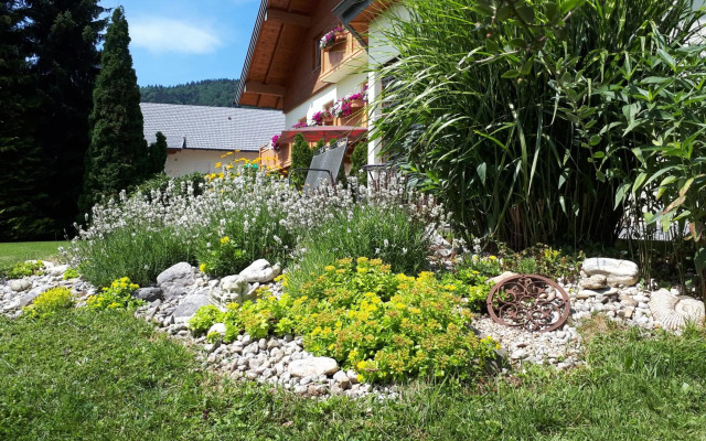 Pension Kreuzinger, 5310 Tiefgraben