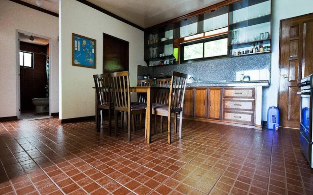Whitehouse Travel inn Sm Tabinay