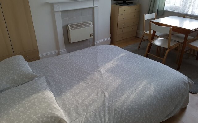 Coombe Lodge Holiday Flats