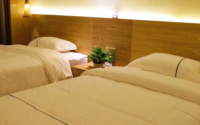 Dongxing Jinghui Hotel