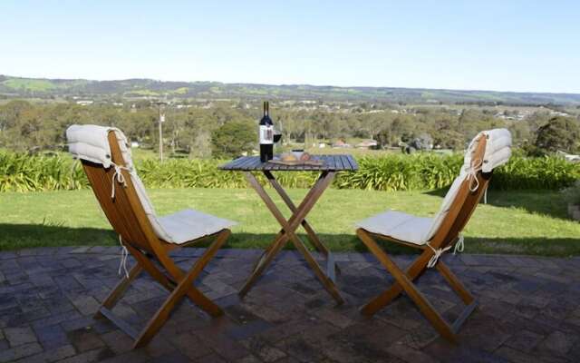 131 Your Vineyard Home in the heart of the Vale