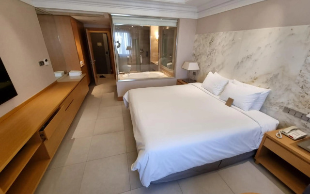 Pine Grove Hotel