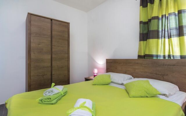 Amazing Home in Novigrad With Wifi and 1 Bedrooms