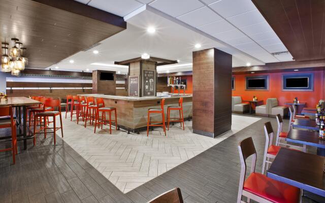 Holiday Inn Columbus Dwtn-Capitol Square by IHG