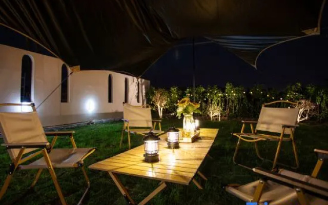 Shanghai Yinchen Yilanwan Audiovisual Hotel