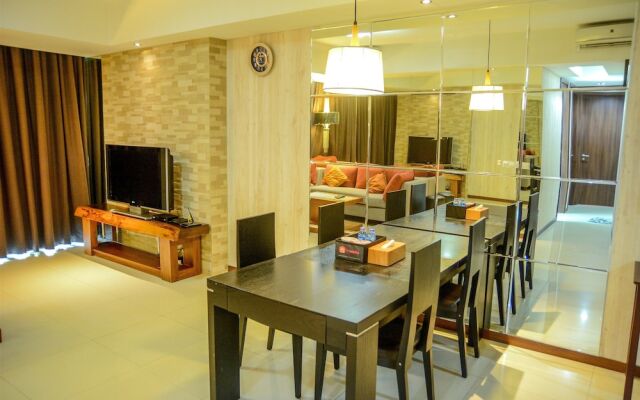 Cozy Pool View Kemang Village Residence Apartment with Direct Access To Mall