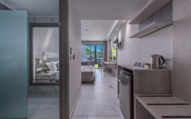 Dionysos Hotel & Suites