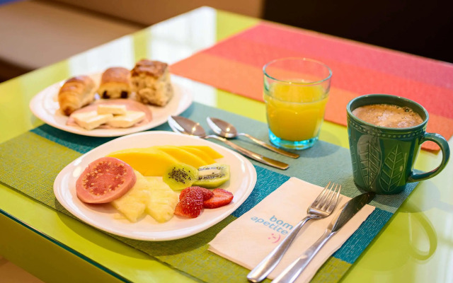 ibis Styles Curitiba Centro Cívico