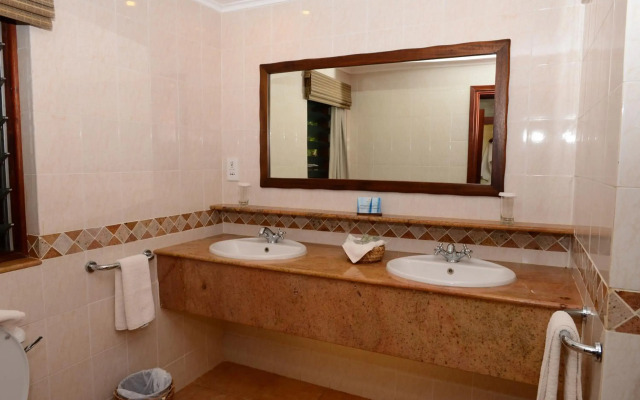Kilaguni Serena Safari Lodge
