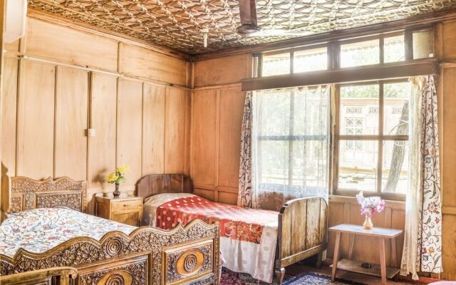 GuestHouser 1 BR Houseboat 1fda