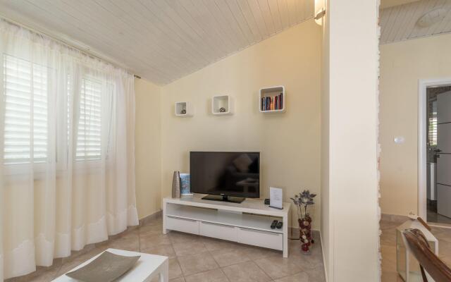 Daniela - Terrace With Amazing sea View - A1