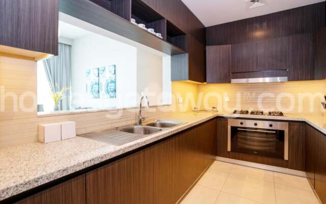 Homesgetaway-3BR Apt. in Downtown Views