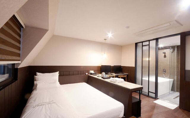 Queens Hotel