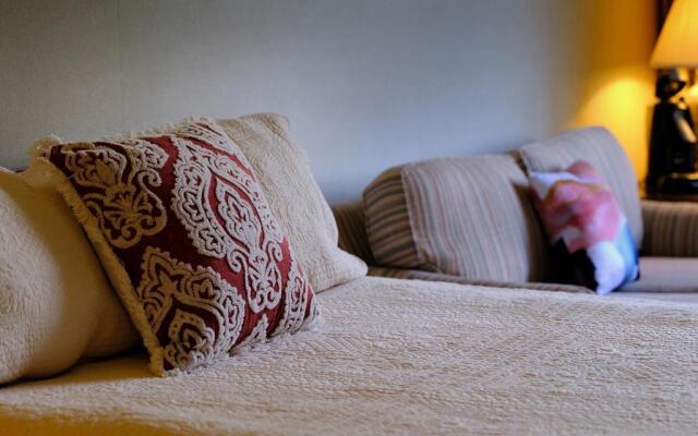 The Inn at Houndslake