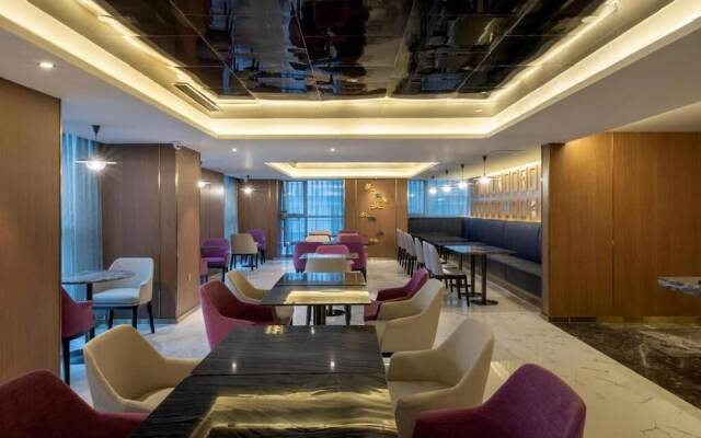 Orange Hotel Select (Xi'an North Station Government)