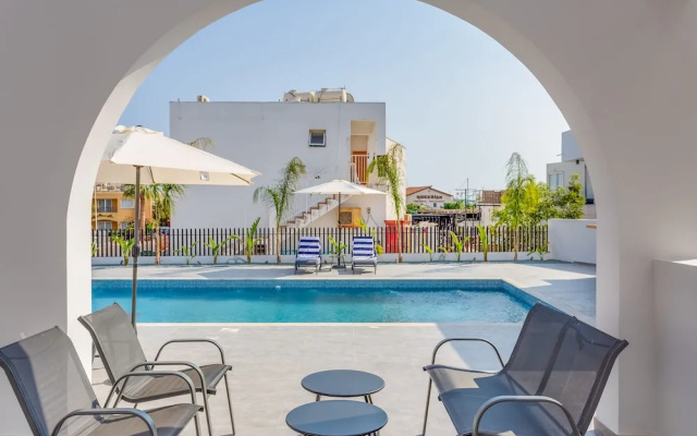 Salmary  Apartments