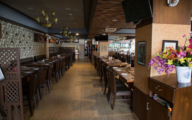 Checkin Regency By OYO Rooms