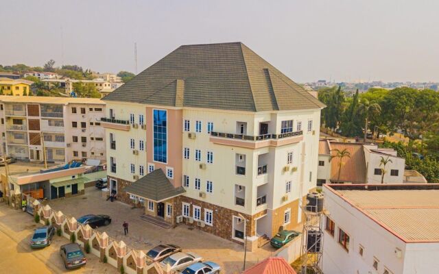 Alheri Royal Apartment