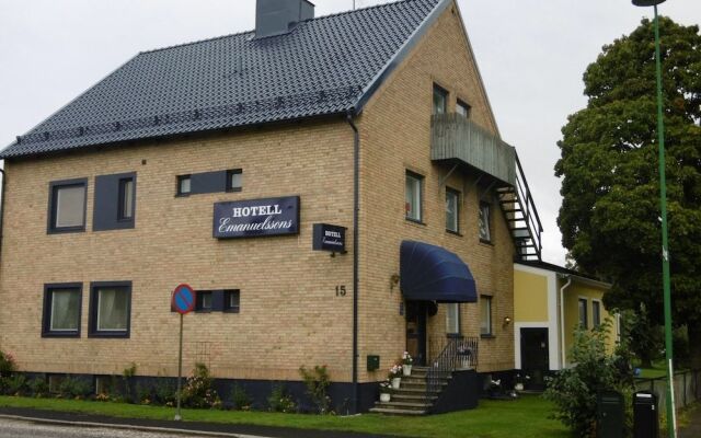 hotelImage