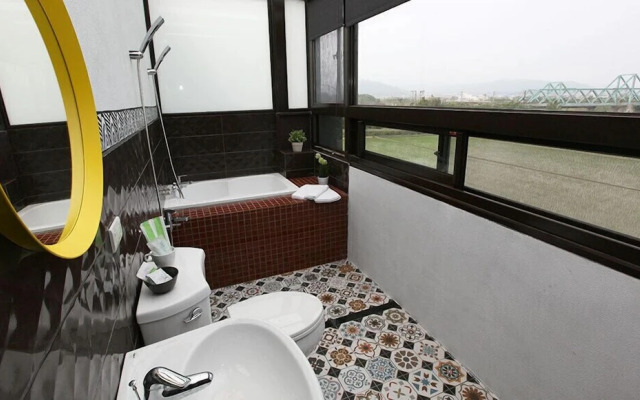 Hi Zebra Travel B&B