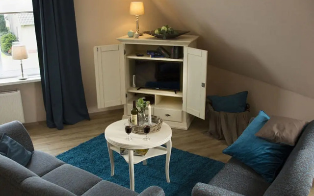 Dandelion Modern Retreat