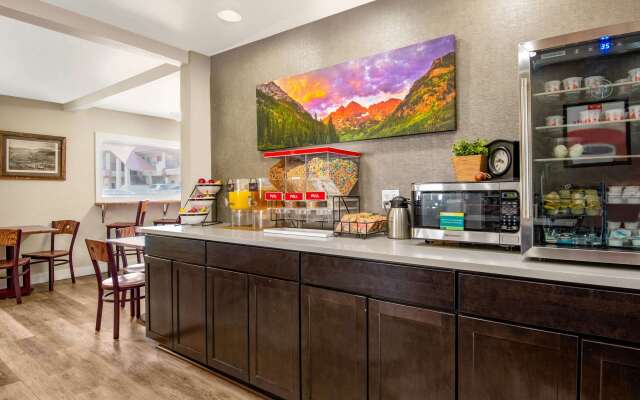 Econo Lodge Inn & Suites Durango