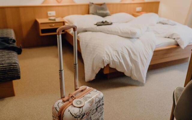 Restaurant-Pension - Dorfcafe