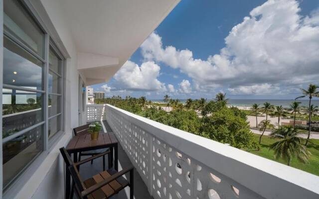 Strand Ocean Drive Suites