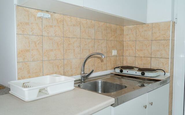 Anna Studios & Apartments