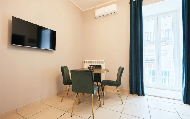 Vicky s Luxury Guesthouse by Napoliapartments