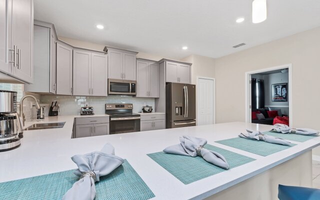 Family Friendly! 6bed 5Ba Villa with Pool