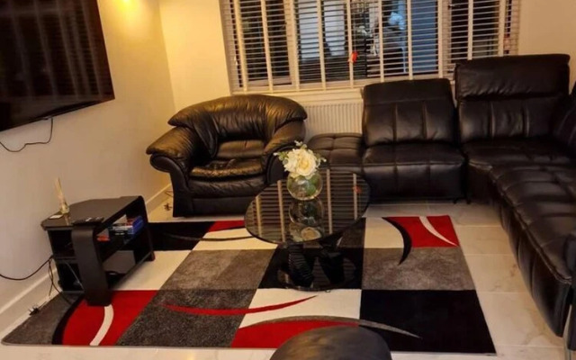Beautiful and Modern House in Gravesend