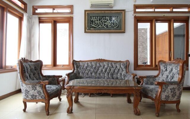 Airy Eco Kebon Jeruk Kelapa Dua Raya 5 Jakarta