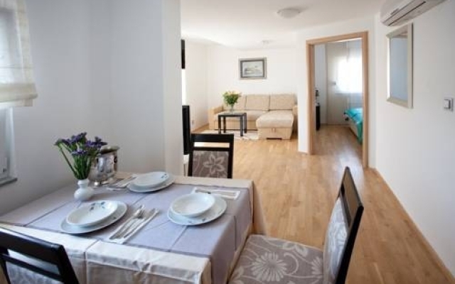 Apartments Summer Residence Maja 2