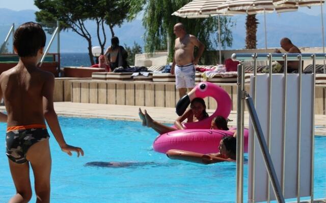 WA Cesme Farm Hotel Beach Resort & Spa