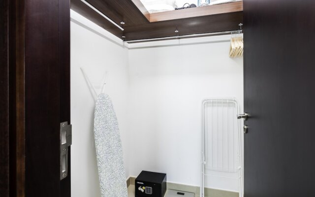 Lux BnB I 29 Burj BLVD I Pool Views