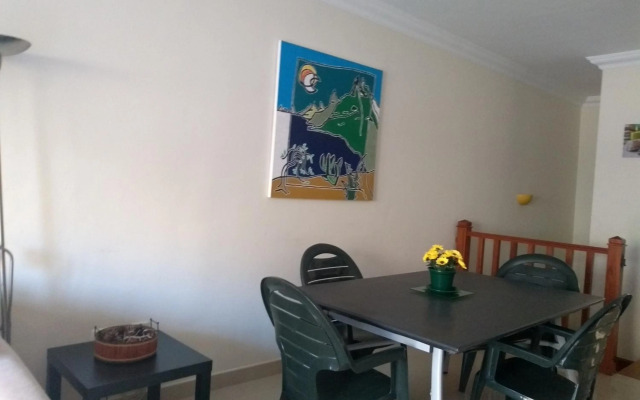 Playa Y Montaña: Naturaleza Y Armonía